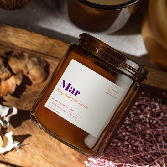 vela de soya para regalar con nombre MAR
