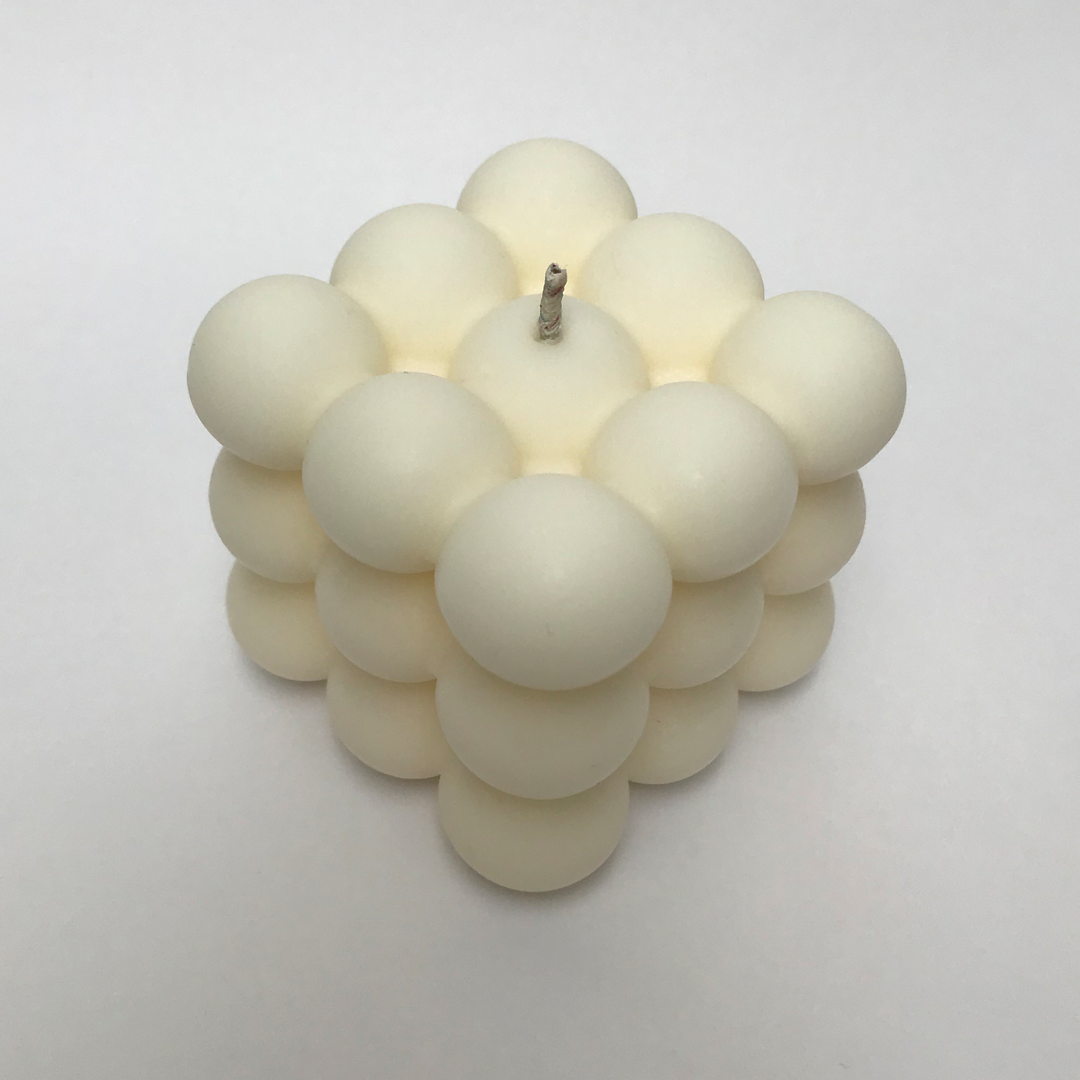 vela soya cubo burbuja color blanca