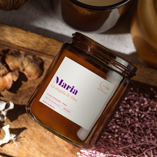 vela de soya con nombre MARIA