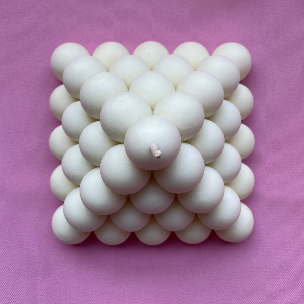 vela de soya burbuja en forma de triangulo